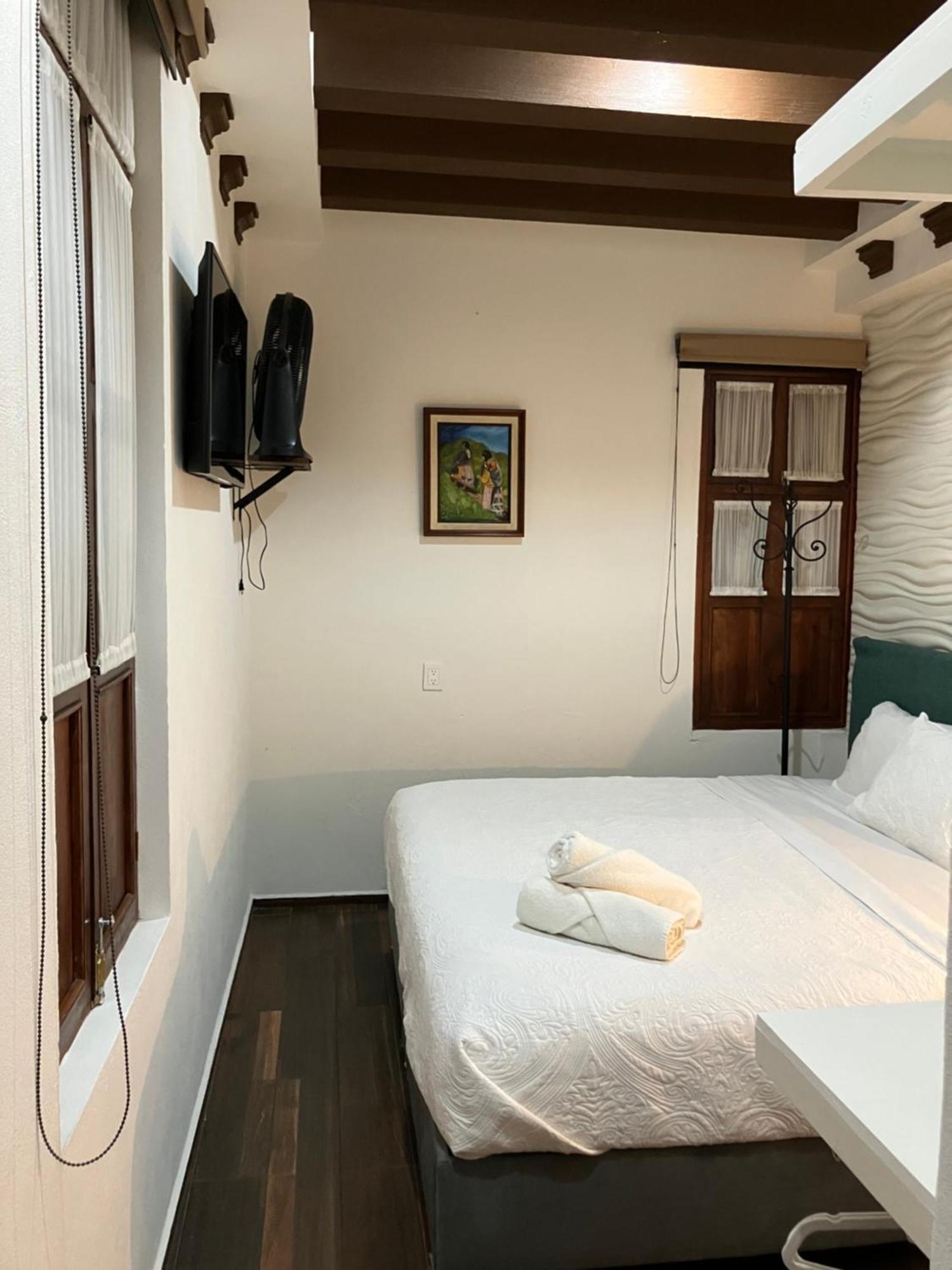 Casa De Los Remedios 莫雷利亚 外观 照片